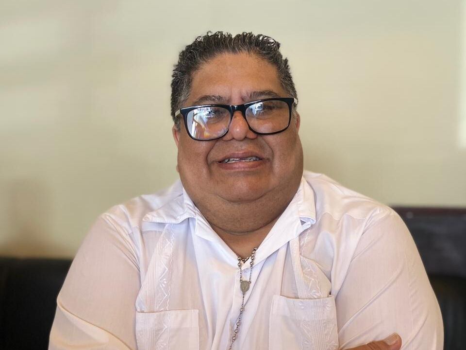 Gerardo Zúñiga, exdiplomático y candidato a regidor por el PLP en Puntarenas . Foto: Cortesía de German Medina