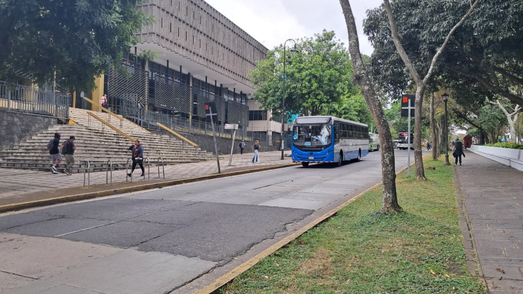 Desde el sábado a las 4 p. m. habrá cierres y controles viales por las elecciones nacionales, con presencia de 700 oficiales de tránsito.