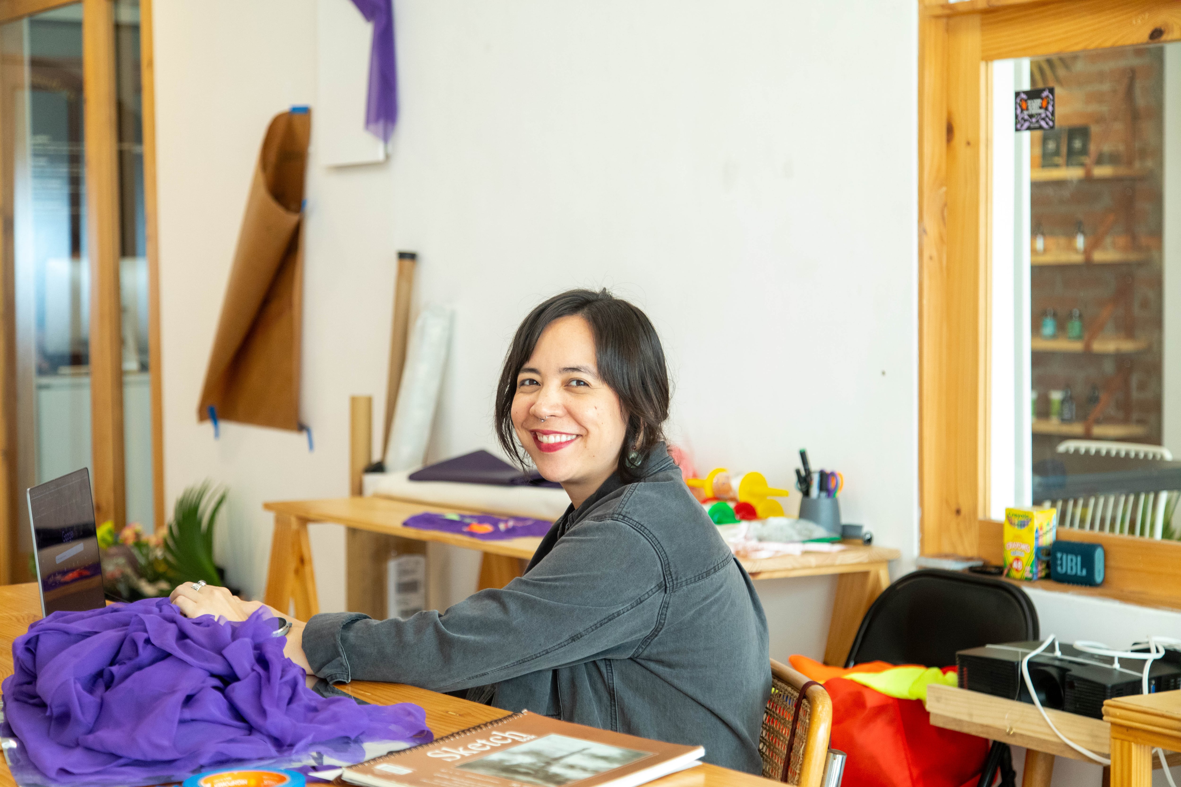 Emilia Yang es una artista y educadora nicaragüense que reside en Estados Unidos.