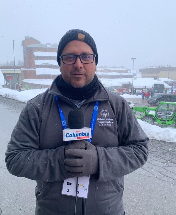 Tony Arias, periodista de radio Columbia.