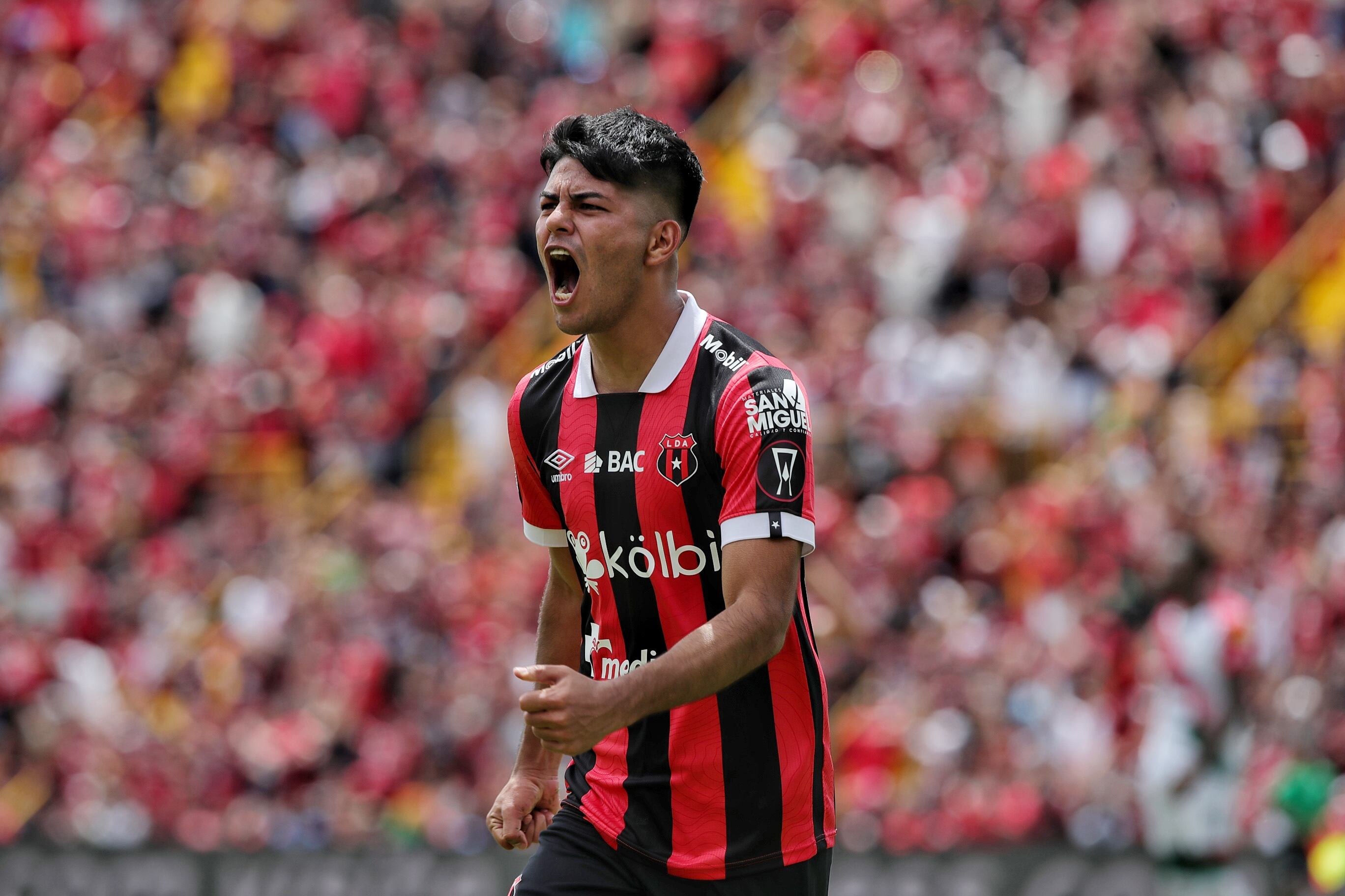 15/10/2023/ Juego entre Liga Deportiva Alajuelense vs AD Guanacasteca por el torneo de Copa en el estadio Alejandro Morera Soto / foto John Durán