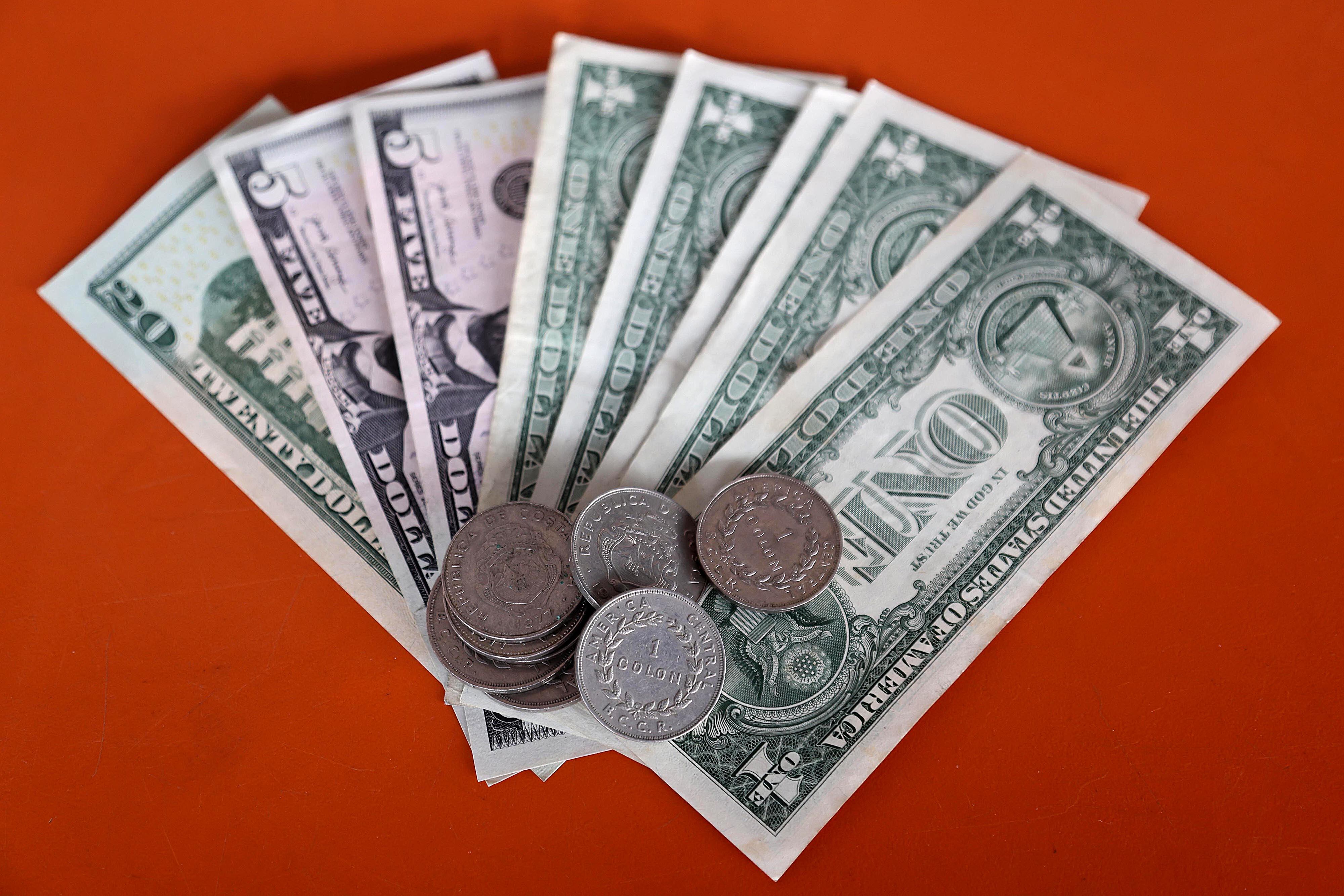 23/04/2024 Fotos de dolares y colones, para notas relacionadas con Tipo de cambio, Cambo de divisas, Dolar vs. colón, Cambio de dolares; Moneda estadounidense, etc. Foto: Rafael Pacheco Granados