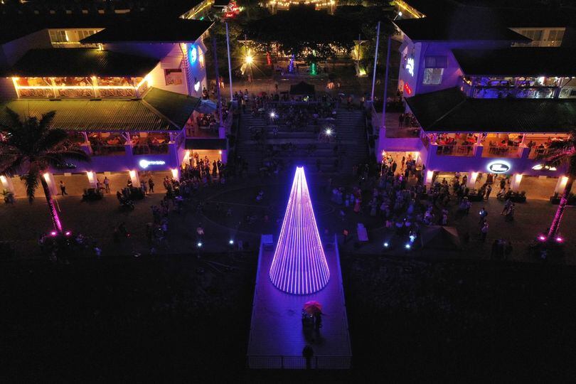 Un espectáculo gratuito de luces le espera a la comunidad de Quepos. (Tomada de Facebook)