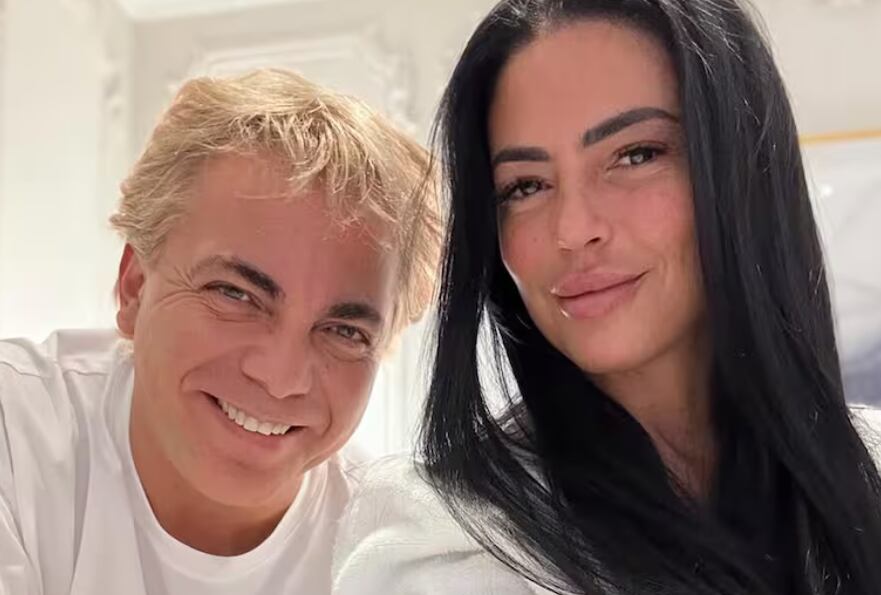 Cristian y Mariela se conocieron a fines de 2023 en Villa Carlos Paz, donde ella tiene una inmobiliaria. Mariela ya conoció a su futura suegra Verónica Castro. “Todas las noches hablo con ella”, reveló en el programa de Susana Giménez