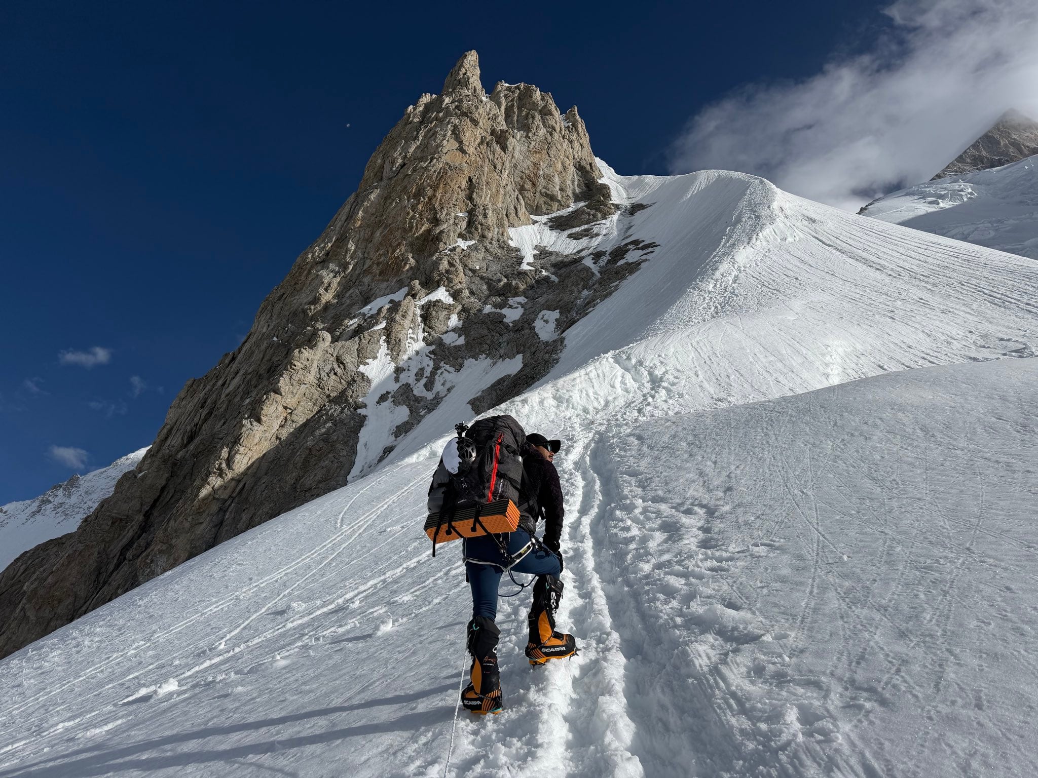 Nirmal Nims Purja
Alpinista nepalí-británico
Falleció en una avalancha en la montaña Broad Peak, en Pakistán
1 de agosto del 2026
Fotografías tomadas del "X" de Nirmal Nims Purja