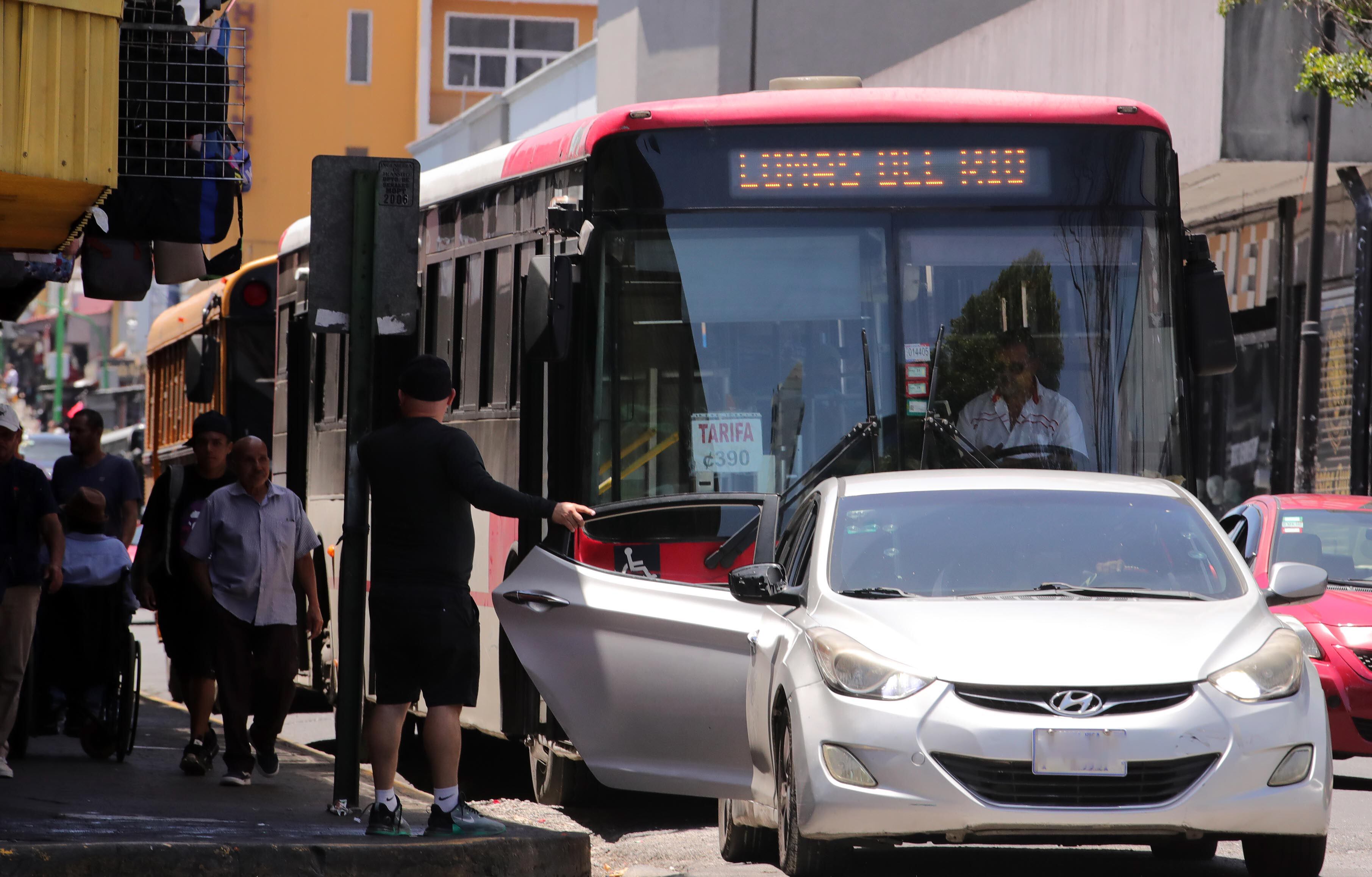 16/07/2025 Paradas de Buses de San José, Pavas, Hatillo, Alajuelita, y Barrio la Cruz. y terminal de Puriscal.
