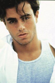 Enrique Iglesias, un repaso por su vida en fotos