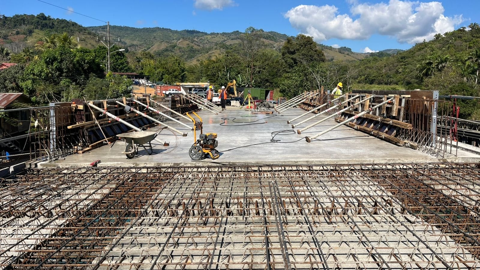 Ruta 243 tendrá cierre total por obras en el puente Pacuar. Solo livianos y autobuses usarán vía alterna; camiones irán por rutas 34 y 2.