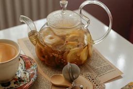 El té que produce colágeno y combate las arrugas de la cara