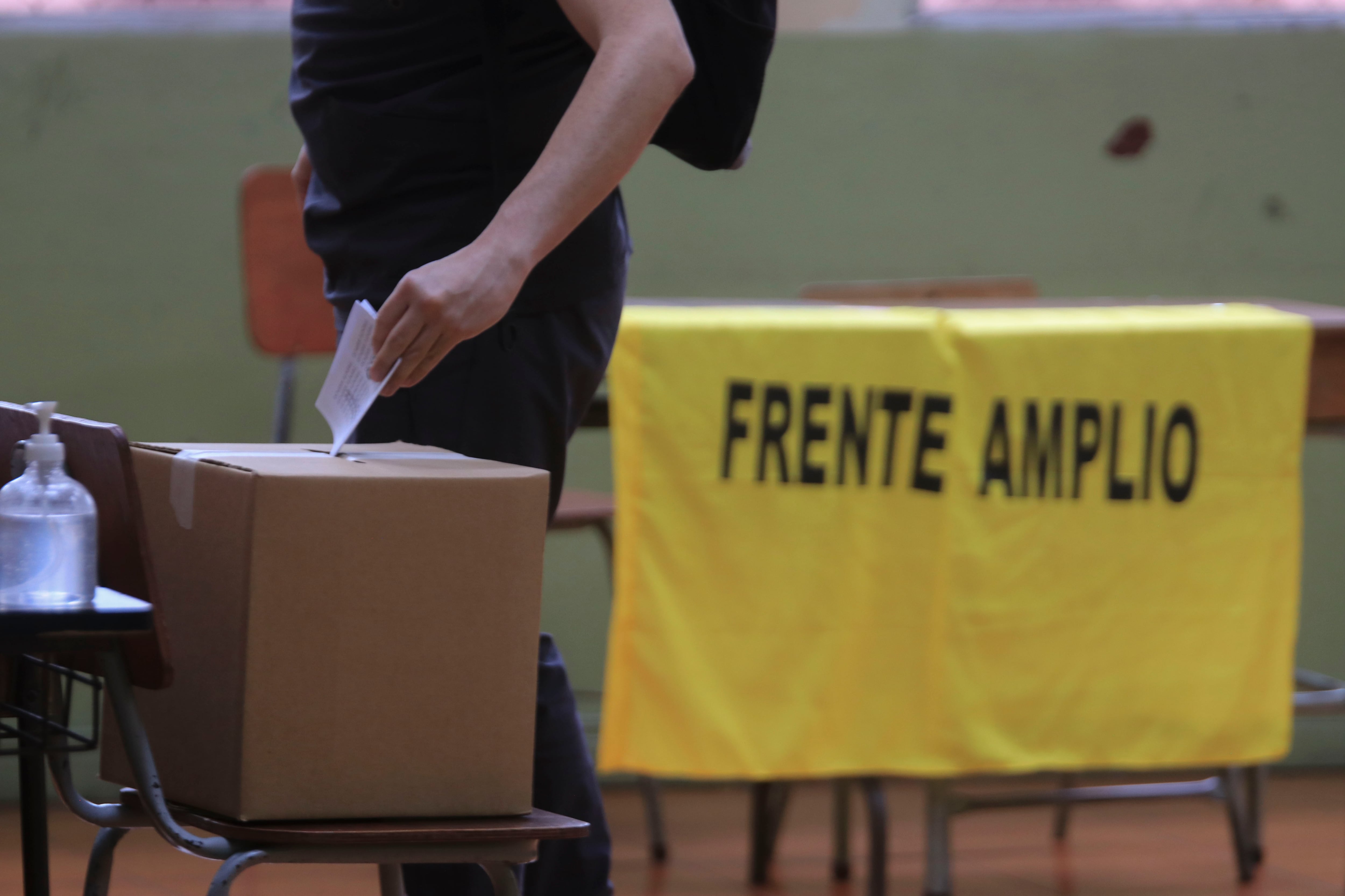 convención interna del partido Frente Amplio