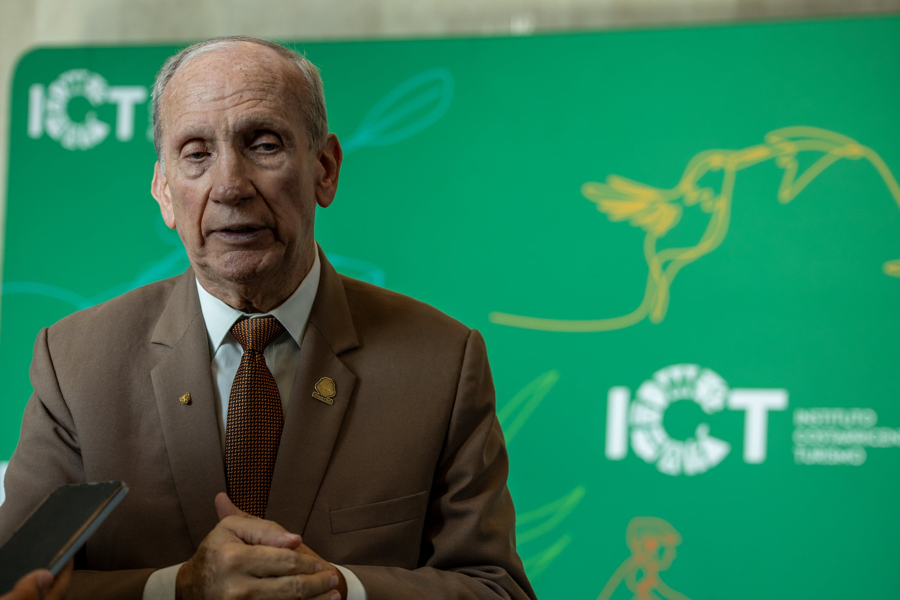 29/05/2025, San José, Hotel Hilton, presentación del informe del cuatrimestre por parte del ICT, donde muestra cómo está el turismo en el país. En la fotografía William Rodríguez ministro de turismo.