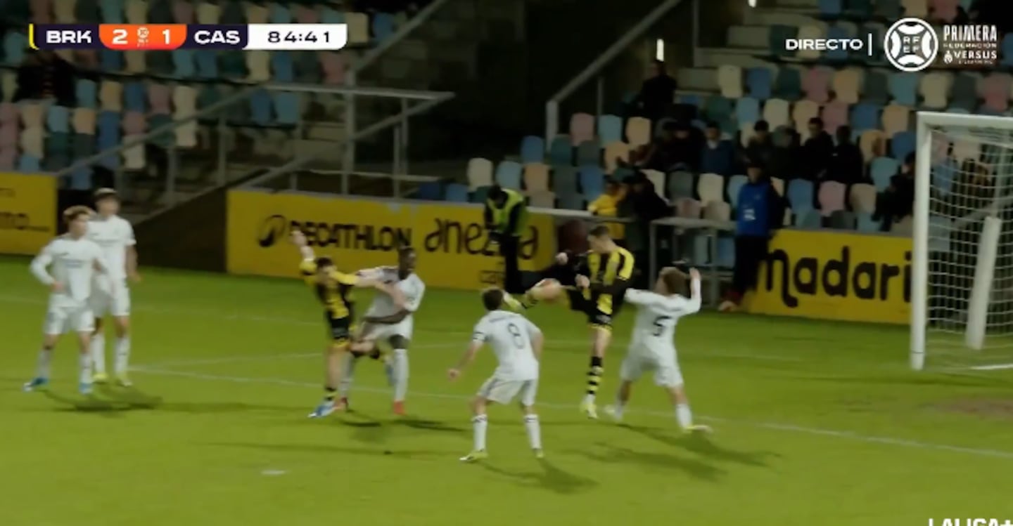 Vea el golazo de exsaprissista en España que le da la vuelta al mundo