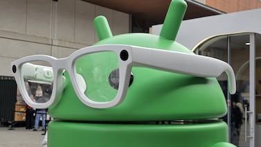 Google revela sus nuevas gafas Android XR: así funcionan con Google Maps, música y la IA Gemini