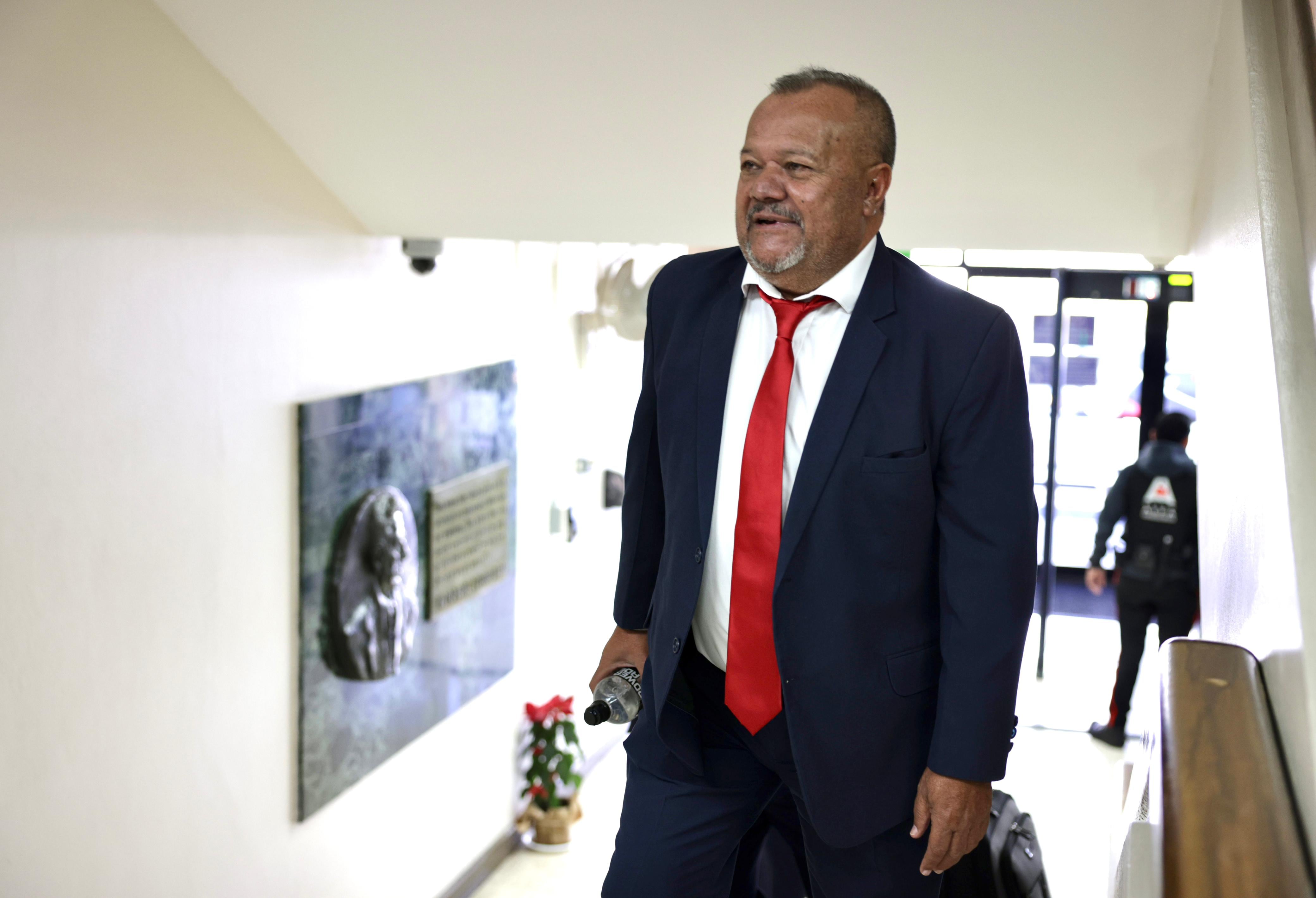 Francisco Herrea, abogado de Jeremy Buzano Paisano. Buzano es el principal sospechoso de asesinar a Nadia Peraza.