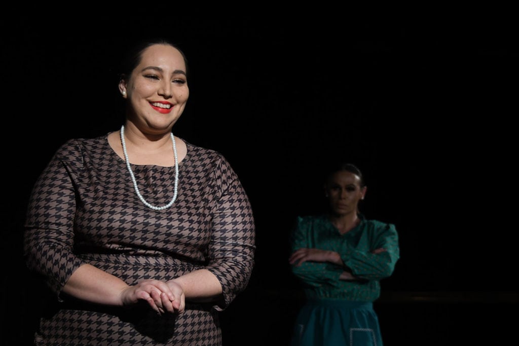 Zoraya Mañalich y Jimena Franco en la obra 'Madre Carajo'.