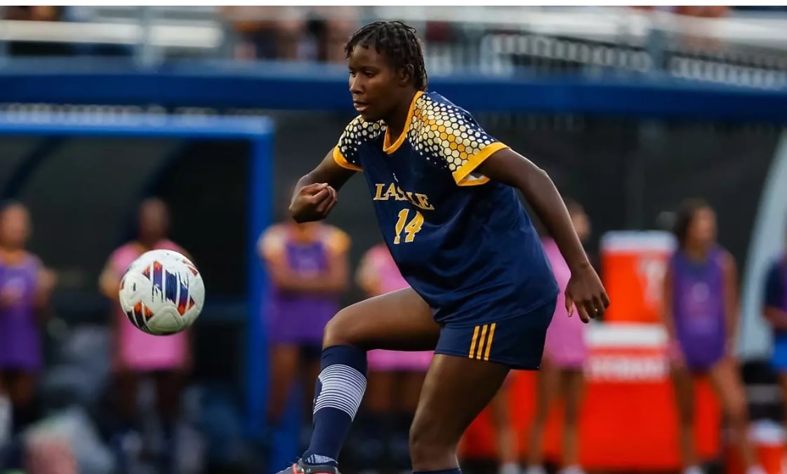 Ricshya Walker militó dos años en la Universidad La Salle de Estados Unidos, donde en 2024 jugó 17 juegos como titular.