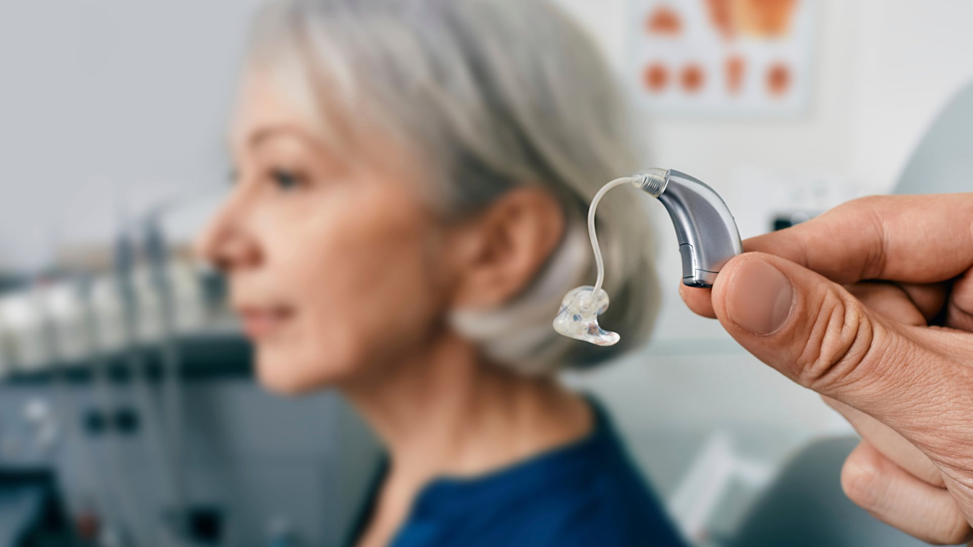 Las autoridades sanitarias recomendaron acudir a un profesional en Audiología ante cualquier molestia o síntoma auditivo.