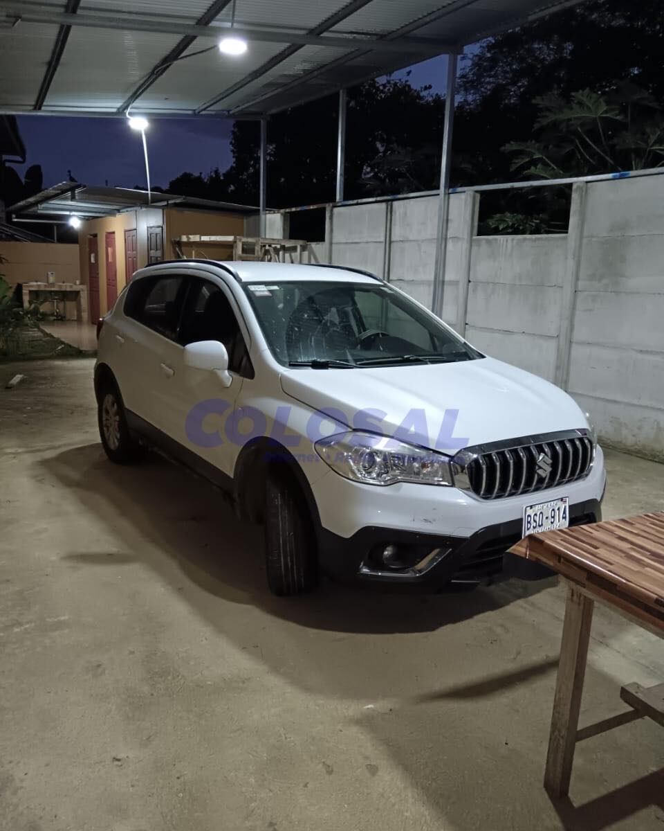 El carro de Nancy Murillo apareció la noche del miércoles en el parqueo de una iglesia cristiana en Coronado de Osa. Foto: Cortesia Colosal Informa.