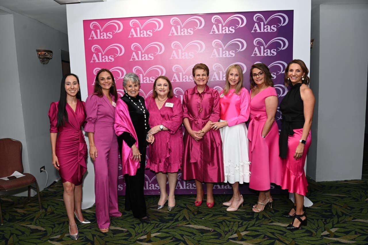 21/03/2024, San José, Hotel Crown Plaza, La Asociación para el Liderazgo y Ascenso Social (ALAS) nace en el 2008 como un sueño de 10 mujeres. ALAS es una organización no gubernamental, sin fines de lucro, con experiencia en el empoderamiento personal, profesional y empresarial de las mujeres.