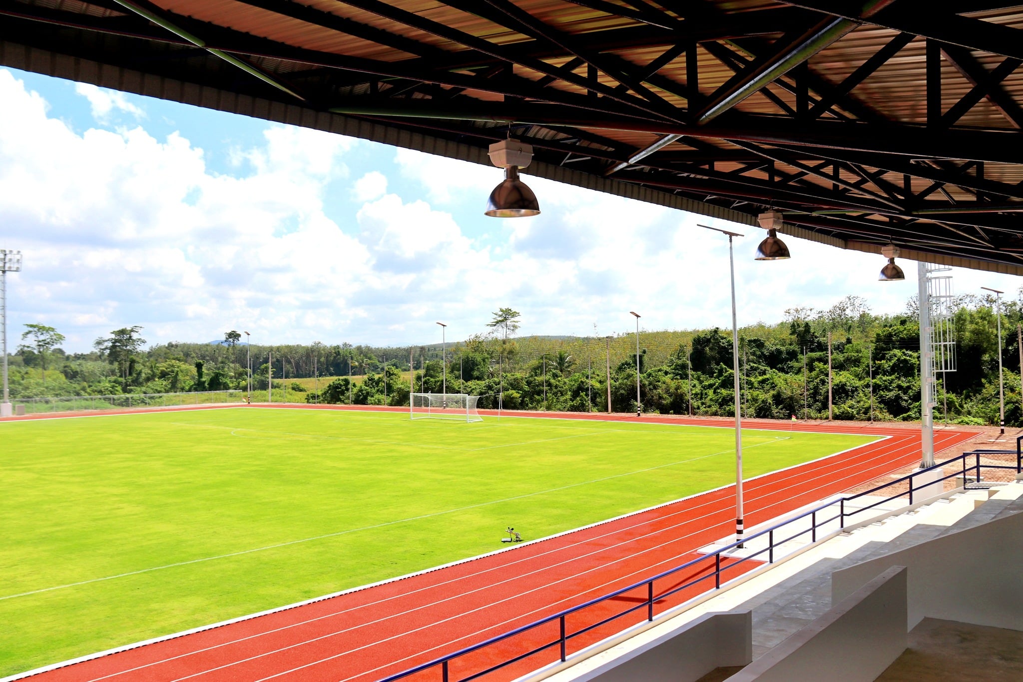 Pista de atletismo del Estadio Municipal de Padang Besar en Songkhla.