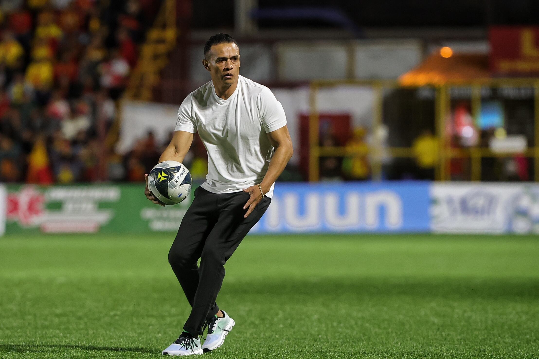 15/04/2025/ Juego entre Club Sport Herediano vs Santos de Guapiles por el torneo Clausura de la Liga Promerica en el estadio Carlos Alvarado / foto John Durán