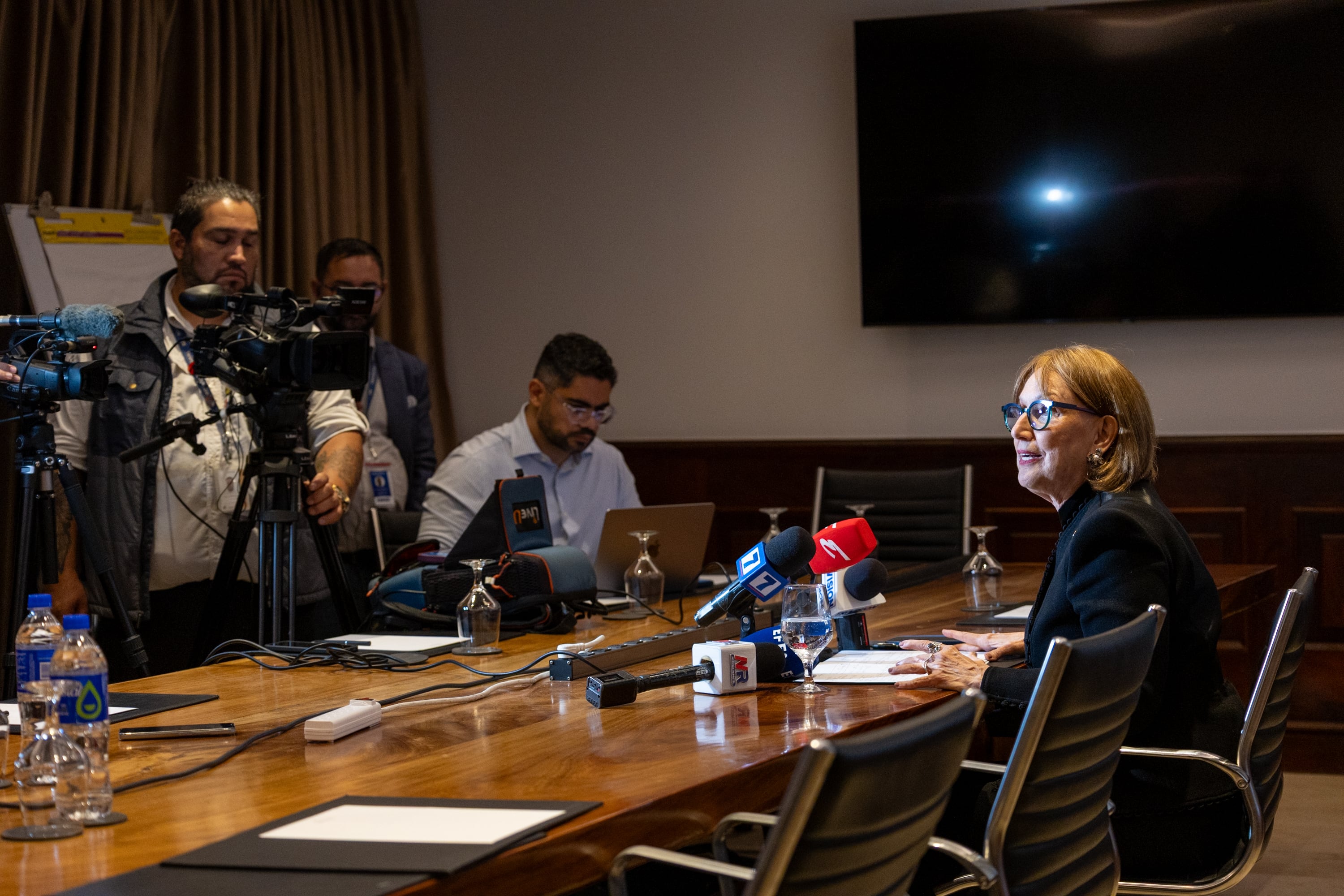 16/10/2026, San José, Hotel Internacional, conferencia de prensa de Rebeca Grynspan.