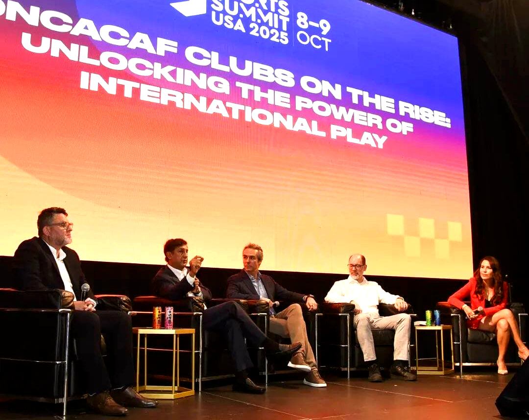 Jafet Soto durante su participacion en el Sports Summit 2025, celebrado en la ciudad de Miami.