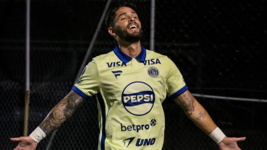 Jonathan Moya ya registra dos goles en su nueva etapa con Motagua. El tico debutó con su nuevo club en Belice, en la Copa Centroamericana de Concacaf.
