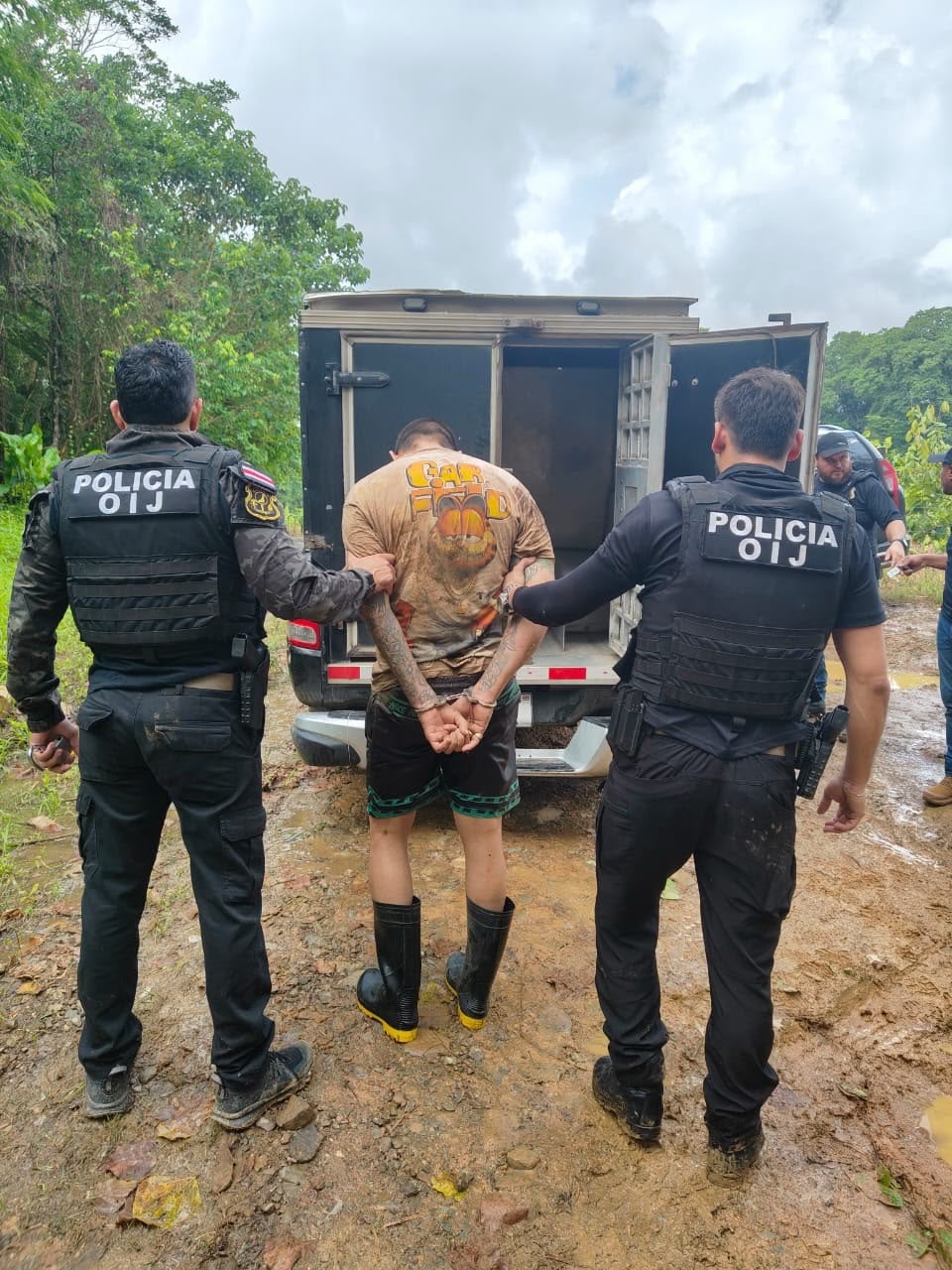 Herald José Ruiz Vargas, alias Guato, fue detenido por agentes del OIJ en una zona montañosa de Valle la Estrella de Limón, zona donde según las autoridades, era controlada por el presunto cabecilla.