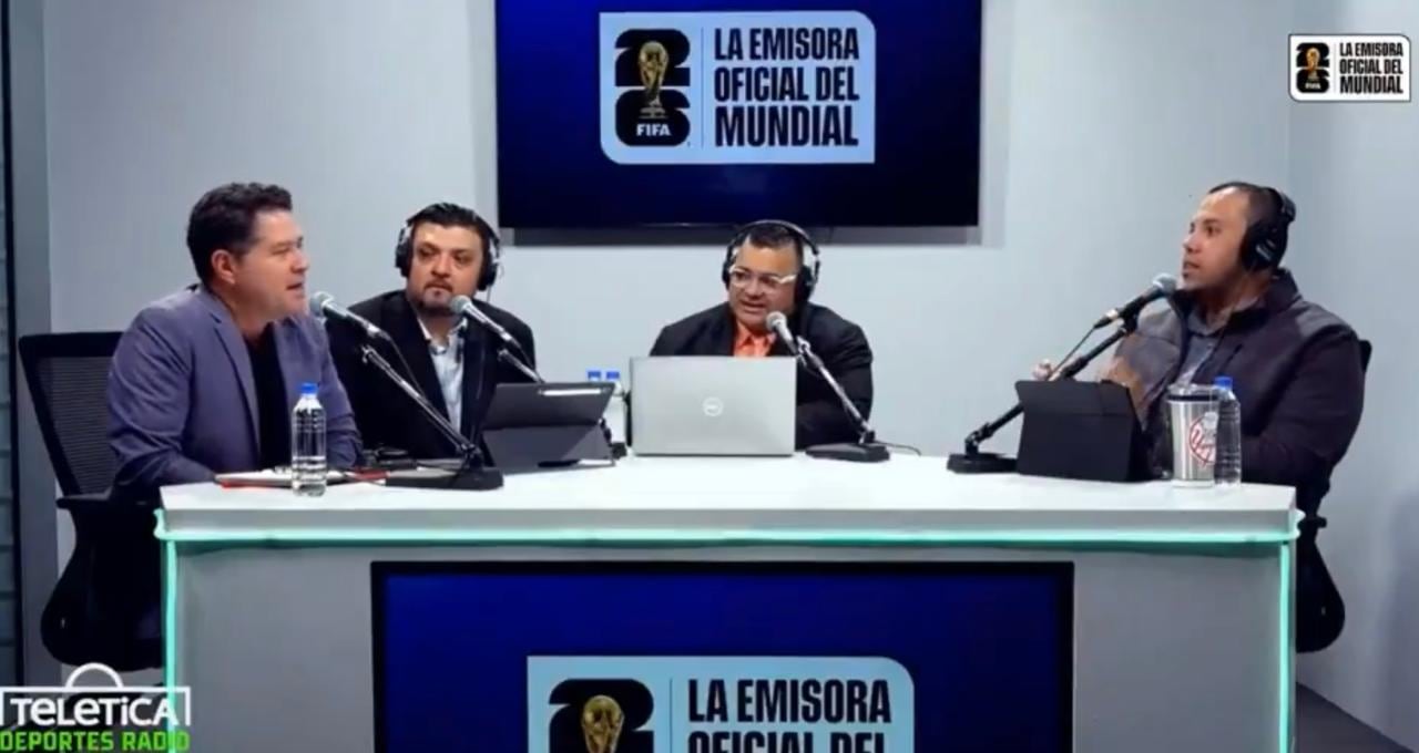 Gustavo López, Eduardo Castillo, Christian Sandoval y Andrés González, de Teletica Deportes Radio.