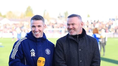 Wayne Rooney a punto de llorar al ver que su hermano hizo historia en Inglaterra