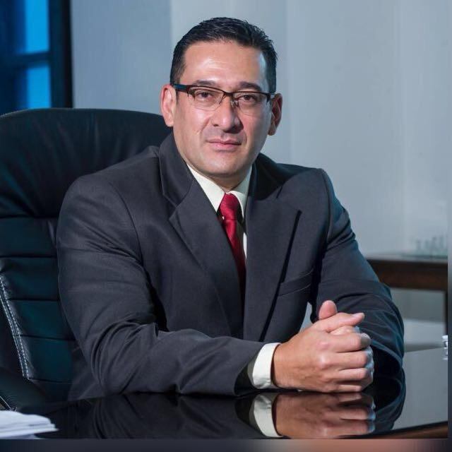 Subgerente de Caja de ANDE, Manuel Calvo.