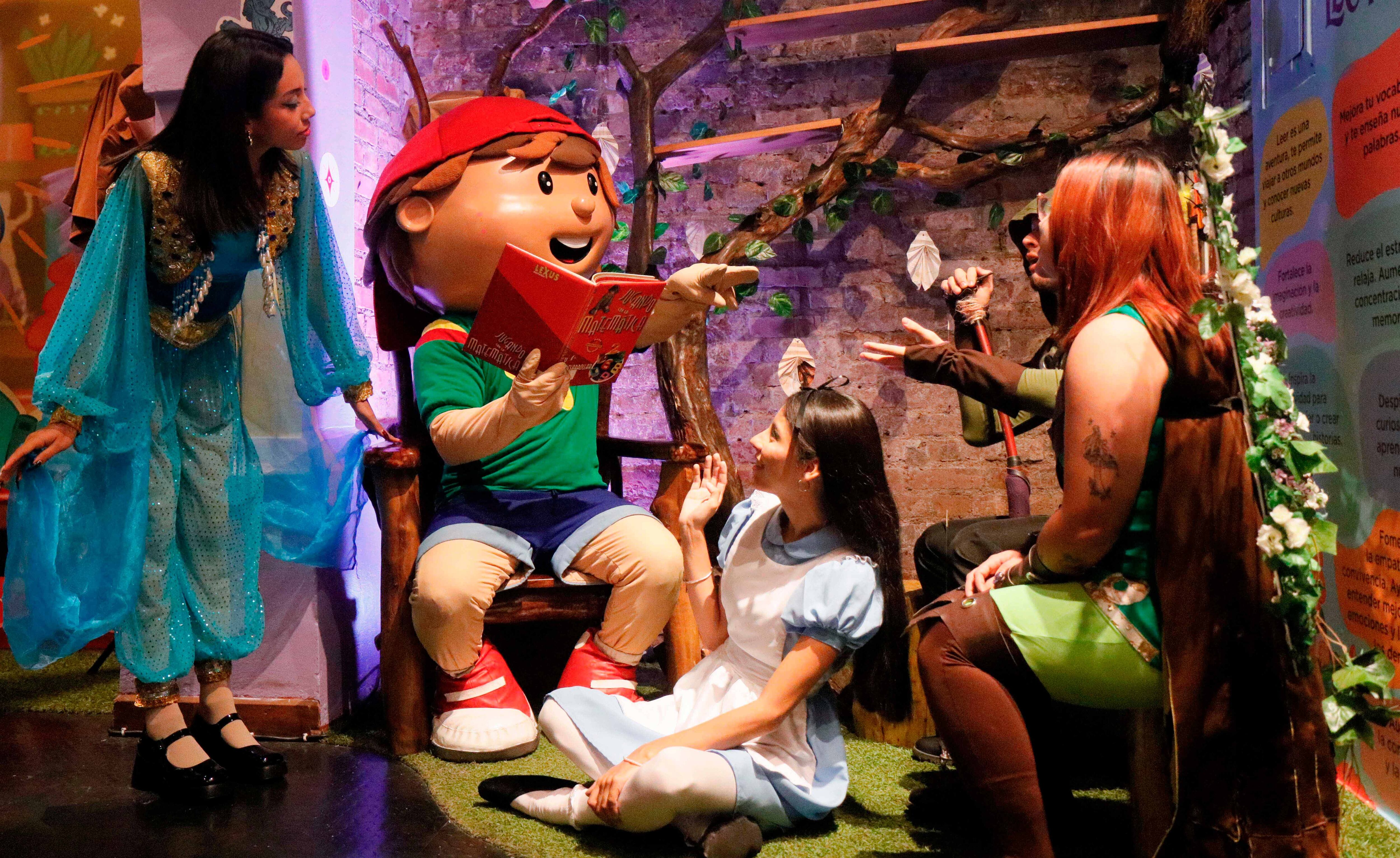 'La Biblioteca Mágica' del Museo de los Niños se inspira en la historia de Liber, un libro que cobra vida cuando alguien lo lee.