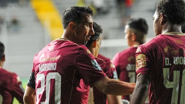 Llegó Hernán Medford: Saprissa aplasta y se luce con goles olímpicos