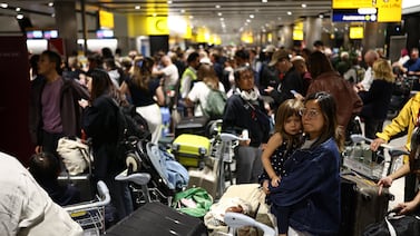 Falla en control aéreo golpea Reino Unido: 177 vuelos cancelados y Heathrow concentra la mayoría