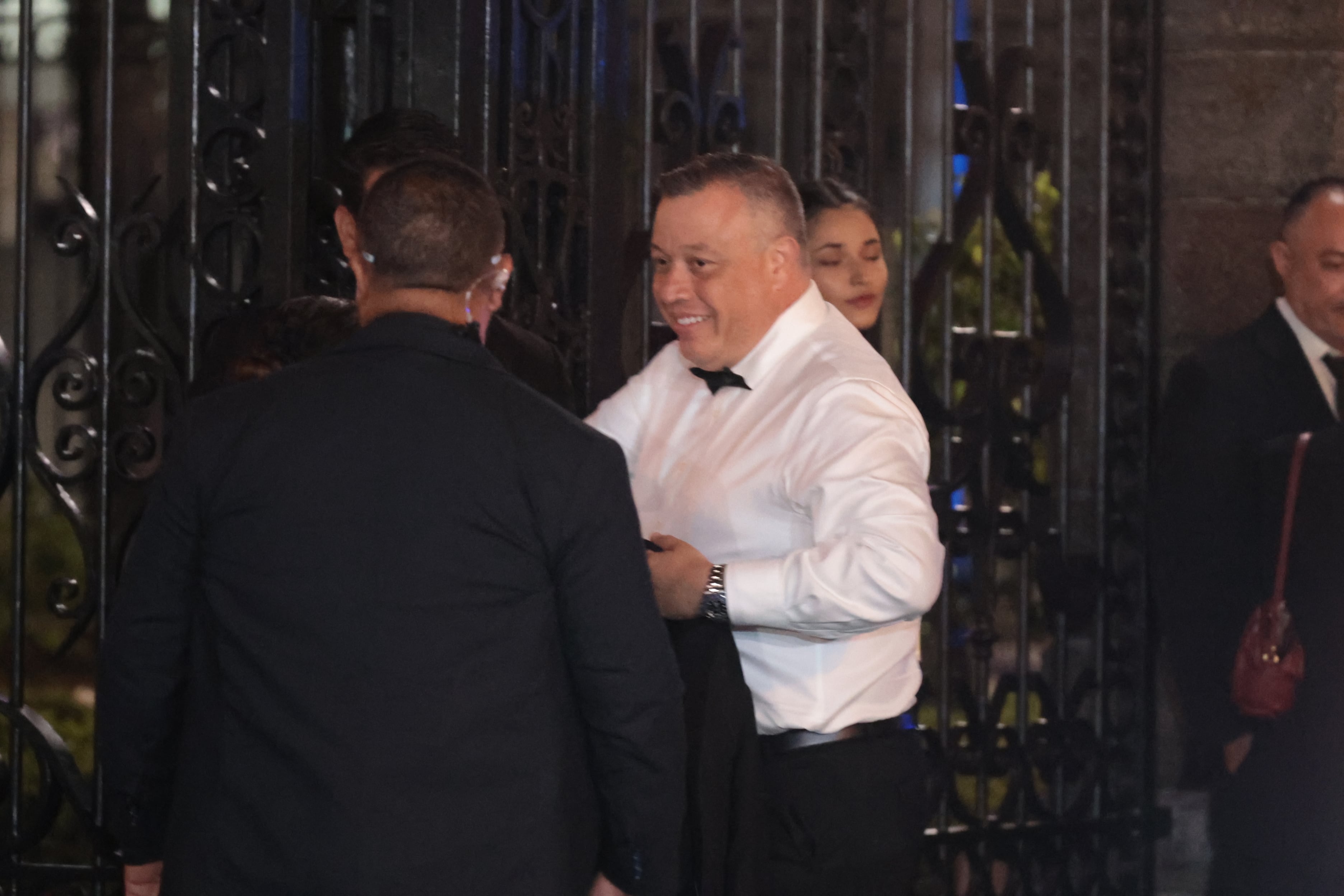 07/05/2026, San José, Teatro Nacional, llegada de invitados internacionales y nacionales a la cena con la presidenta electa Laura Fernández y el presidente Rodrigo Chávez.
