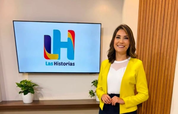 Erwen Masís Castro y la presentadora Ginnés Rodríguez