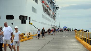 Migración suspende visa para turistas de crucero de Colombia