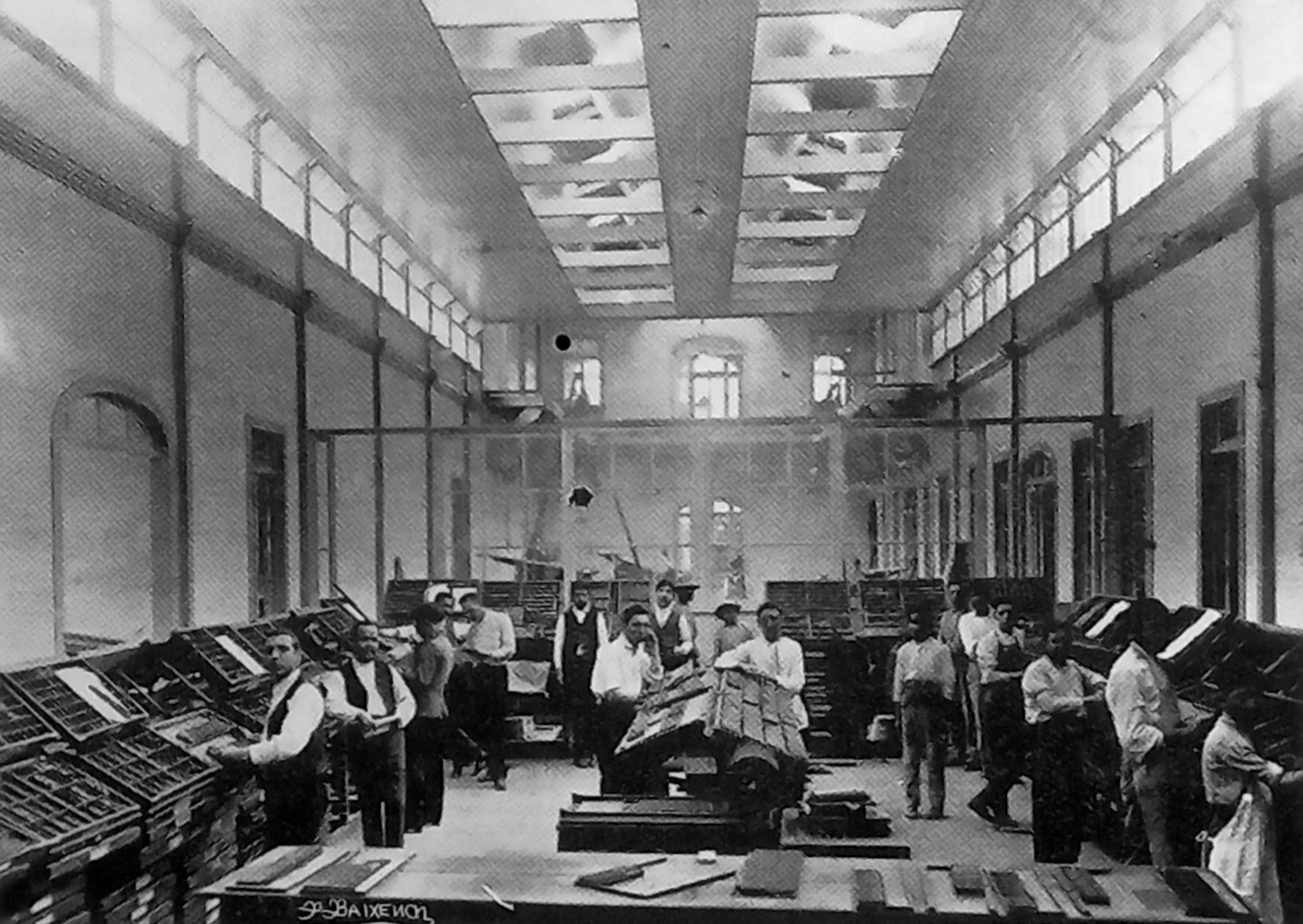 Departamento de Cajas, interior del edificio de la Imprenta Nacional, en 1916.
Fotografía de Manuel Gómez Miralles