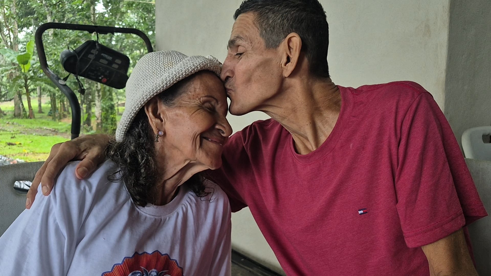 Emilio Villalobos se reencontró con su familia después de 24 años.