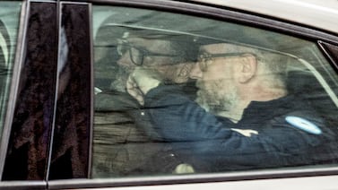 Condenan a cadena perpetua a anestesista francés por envenenar a 30 pacientes