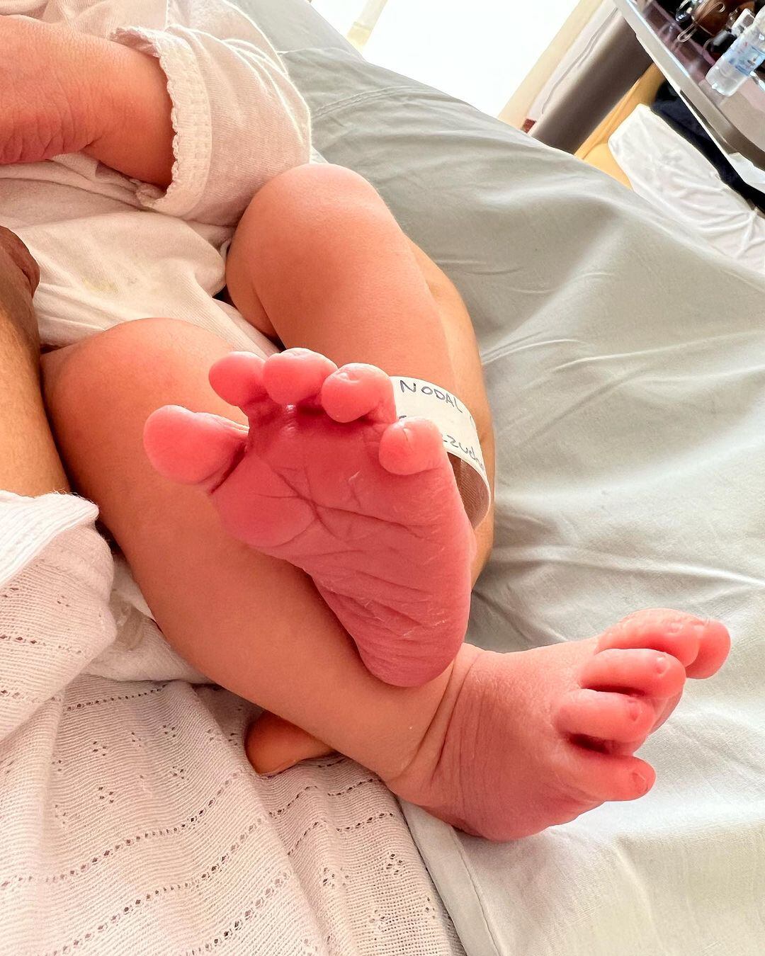 Hija de Cazzu y Christian Nodal