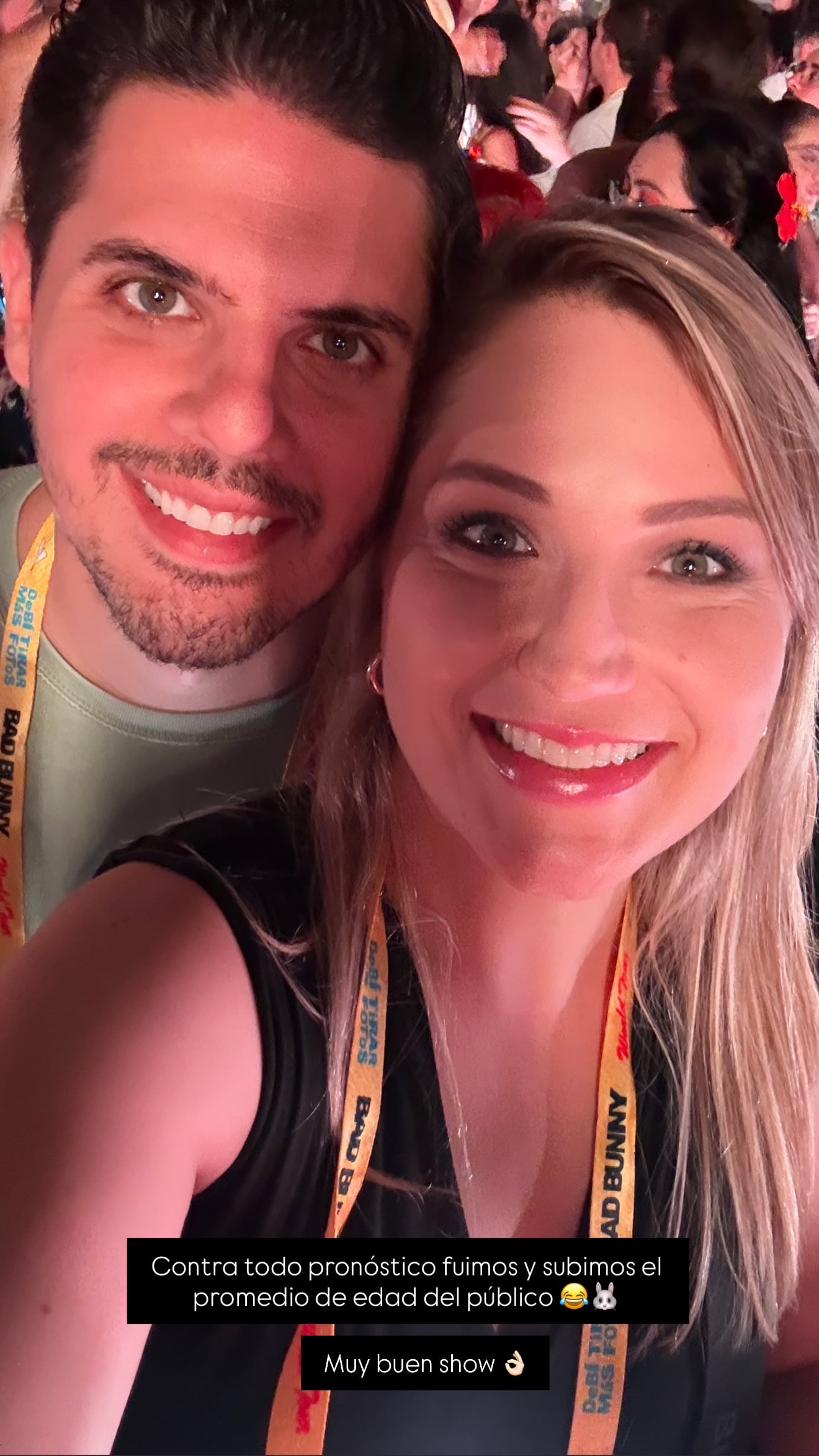 La chef Sophia Rodríguez y su esposo bromearon sobre subirle el promedio de edad al concierto.
