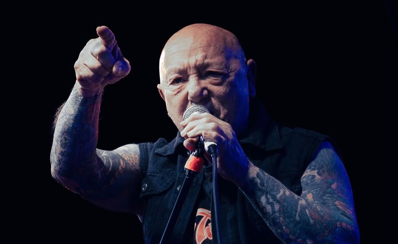 El emblemático cantante e intérprete de "Mad Max Beyond Thunderdome" dijo adiós a los 79 años de edad.