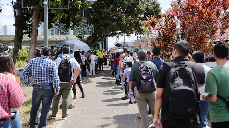 Editorial: Buscan, insisten y no consiguen: 25% de jóvenes sin empleo