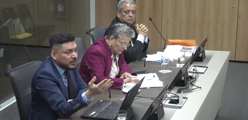 El viceministro de planificación del MEP, Leonardo Sánchez, la jerarca Anna Katharina Muller y el director del Conesup