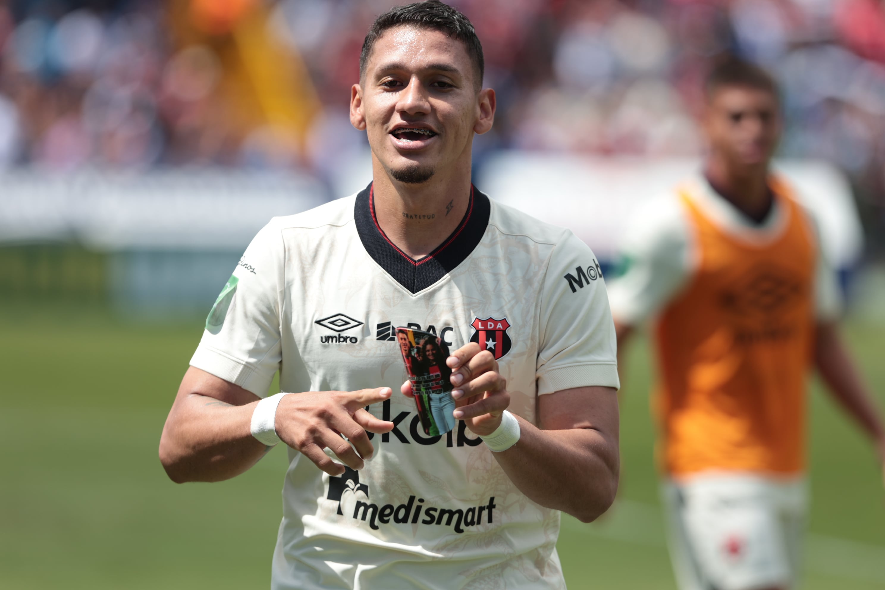 30/11/2025/ Juego entre Club Sport Cartagines vs Liga Deportiva Alajuelense por la fecha 17 del torneo apertura de l Liga Promerica en el estadio Fello Meza / foto John Durán