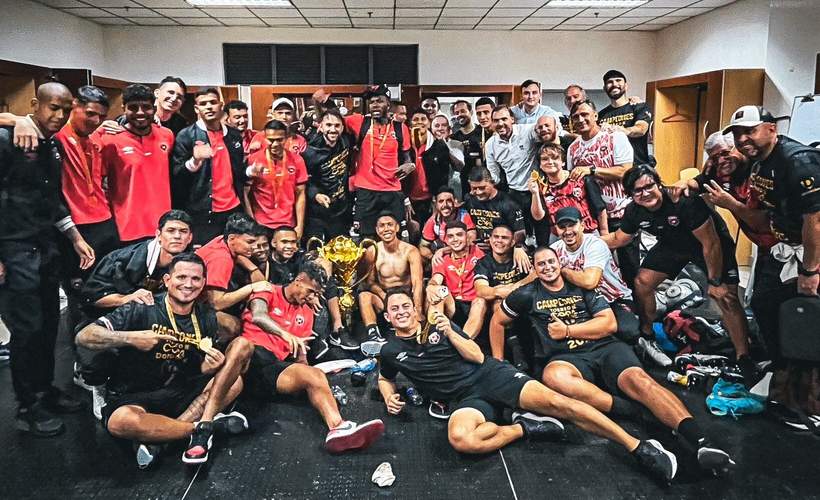 Liga Deportiva Alajuelense consiguió el primer título de los tres que quiere en este cierre de año.