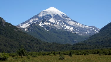 Dos países de Latinoamérica entre volcanes: la ruta binacional de la fe que une naturaleza, cultura y peregrinación