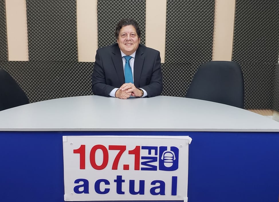 Carlos Fernández Cerdas, periodista y dueño del espacio Charlemos.